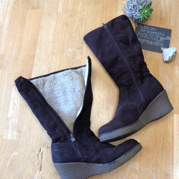 Brown Boots - Picture 3 of 5